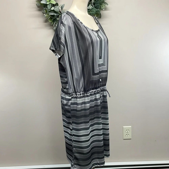 Prana Lindy Dress Black and White Pullover Drawstring Waist M - Picture 7 of 16